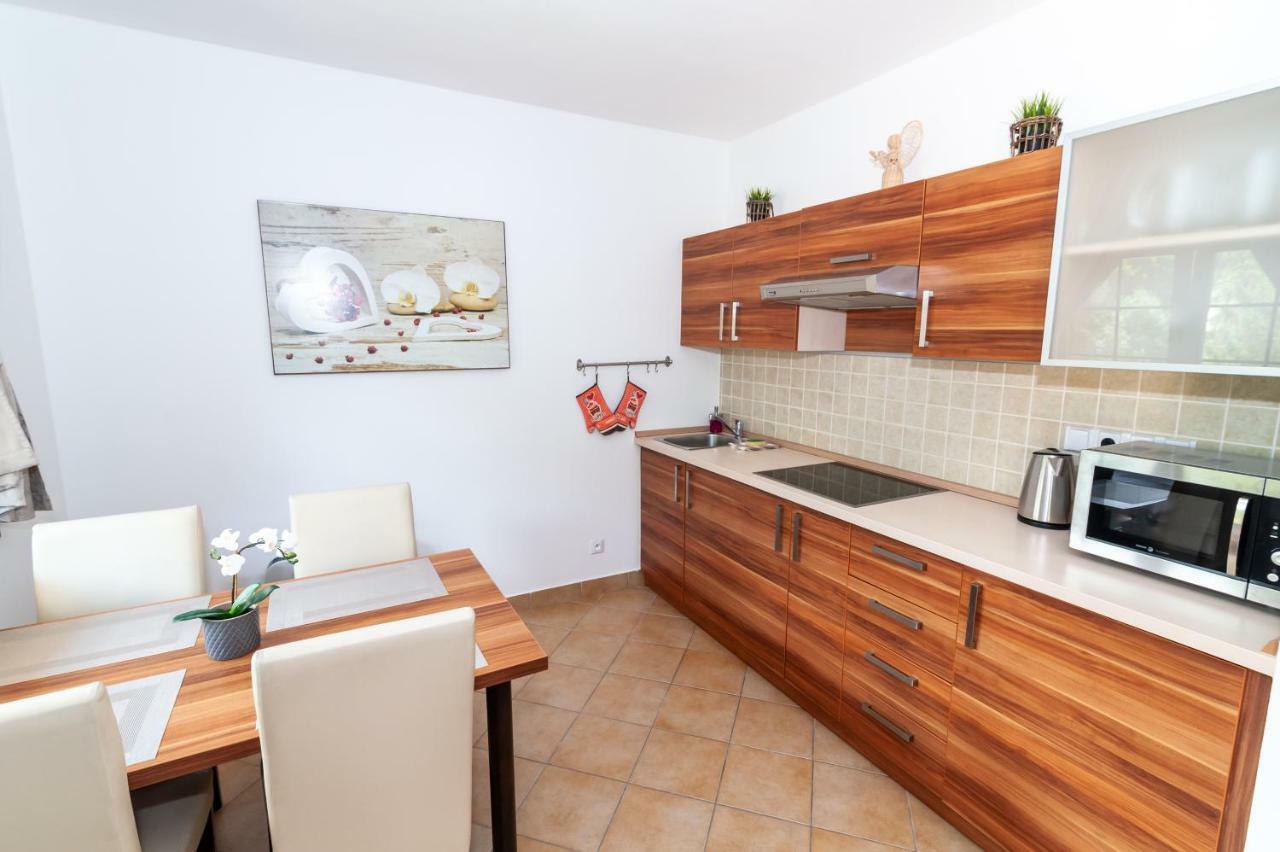 Apartamento Vila Helena - Apartmán Helena 15 Ruzomberok Exterior foto